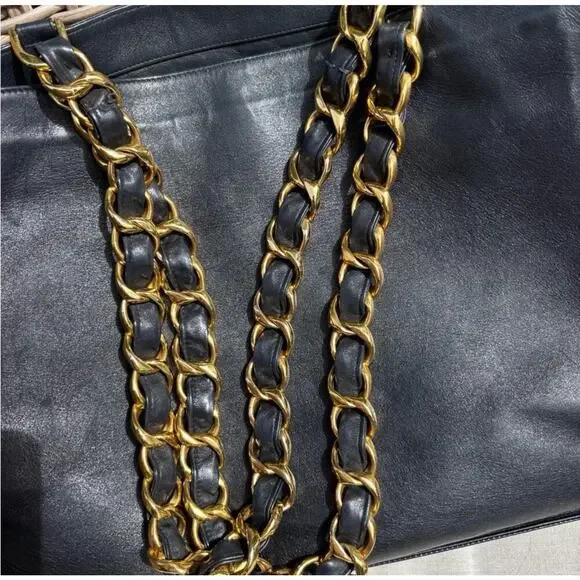CHANEL 1994 VINTAGE BLACK 24K GOLD CHUNKY CHAIN CLASSIC CC LEATHER TOTE BAG - Picture 3 of 16
